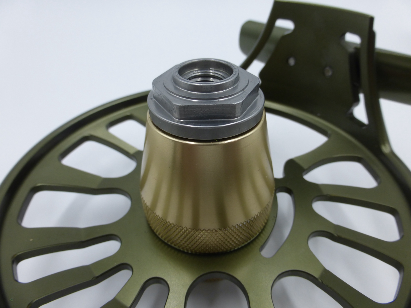 A&M 7 Serie # 7/8 Olive/Gold Fly Reel