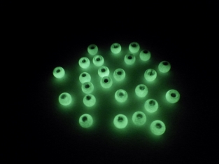 Tungsten Glow in the Dark White Bead 4,0 mm