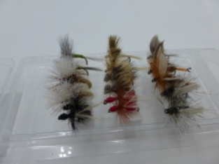 Fly Collection Dry Fly # 18 BARBLESS