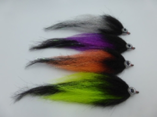 Size 3/0 A&M Pike Streamer Purple/Black Flash